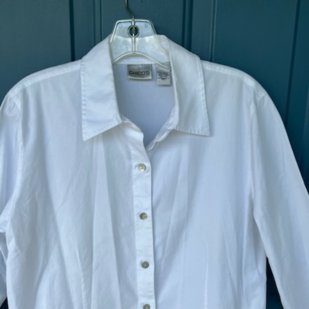CHICOS WHITE BUTTON COASTAL GRANNY LONG SHIRT SIZE 1 - Picture 13 of 16